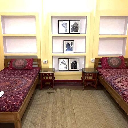 Lotus Paying Guesthouse Варанасі Екстер'єр фото