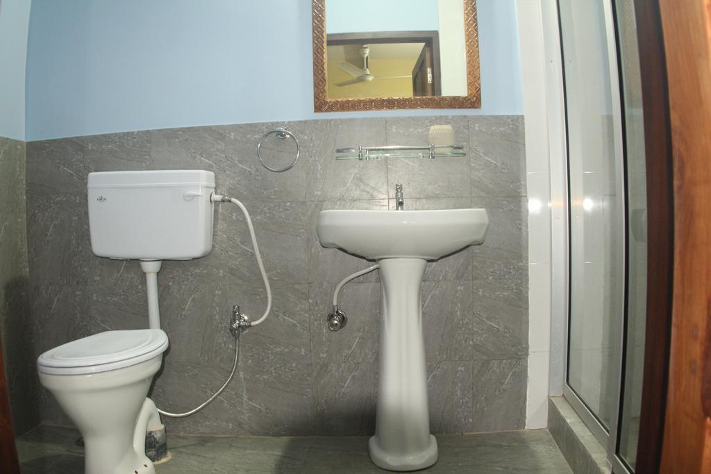 Lotus Paying Guesthouse Варанасі Екстер'єр фото