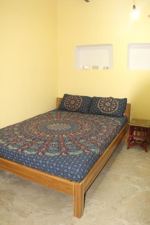 Lotus Paying Guesthouse Варанасі Екстер'єр фото
