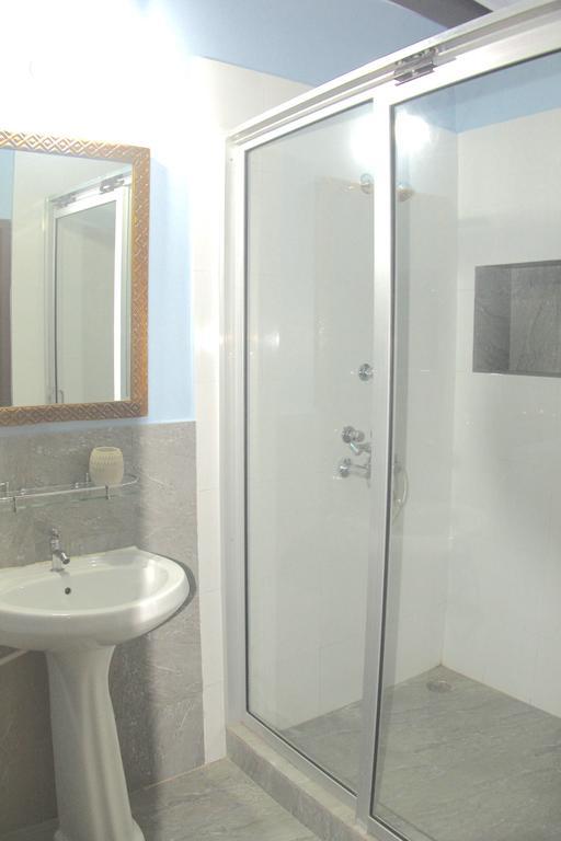 Lotus Paying Guesthouse Варанасі Номер фото