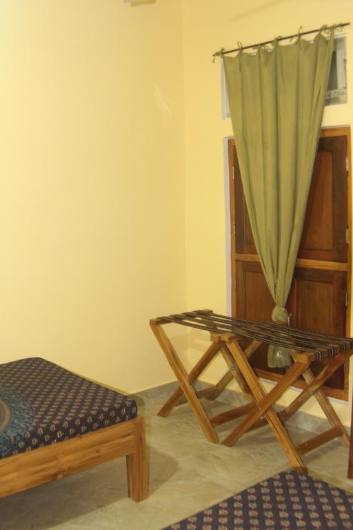 Lotus Paying Guesthouse Варанасі Екстер'єр фото