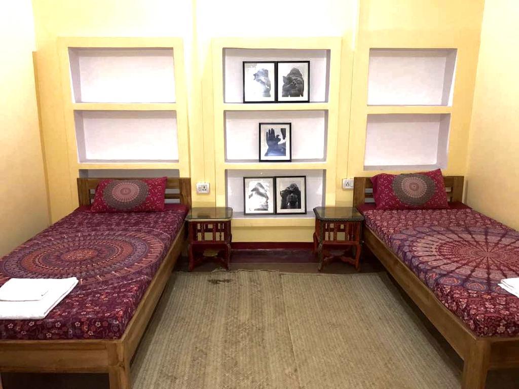 Lotus Paying Guesthouse Варанасі Екстер'єр фото